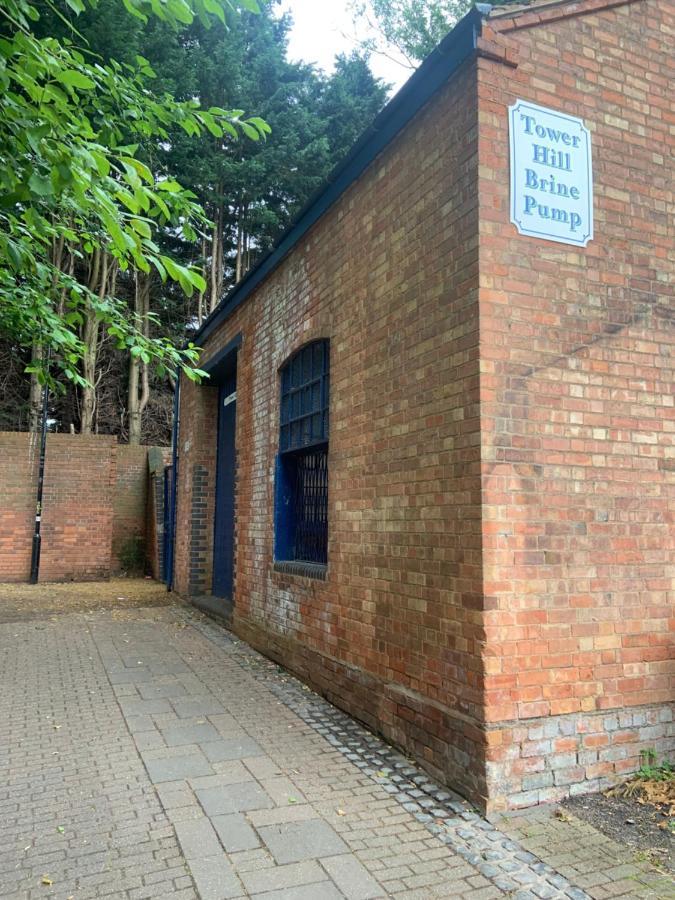 Enjoy Your Stay At Chorley Road Droitwich Exterior photo
